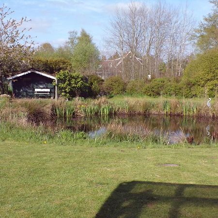 Ferienwohnung Aurich Sandhorst Eg Mit Terrasse Und Kleinem Garten エクステリア 写真